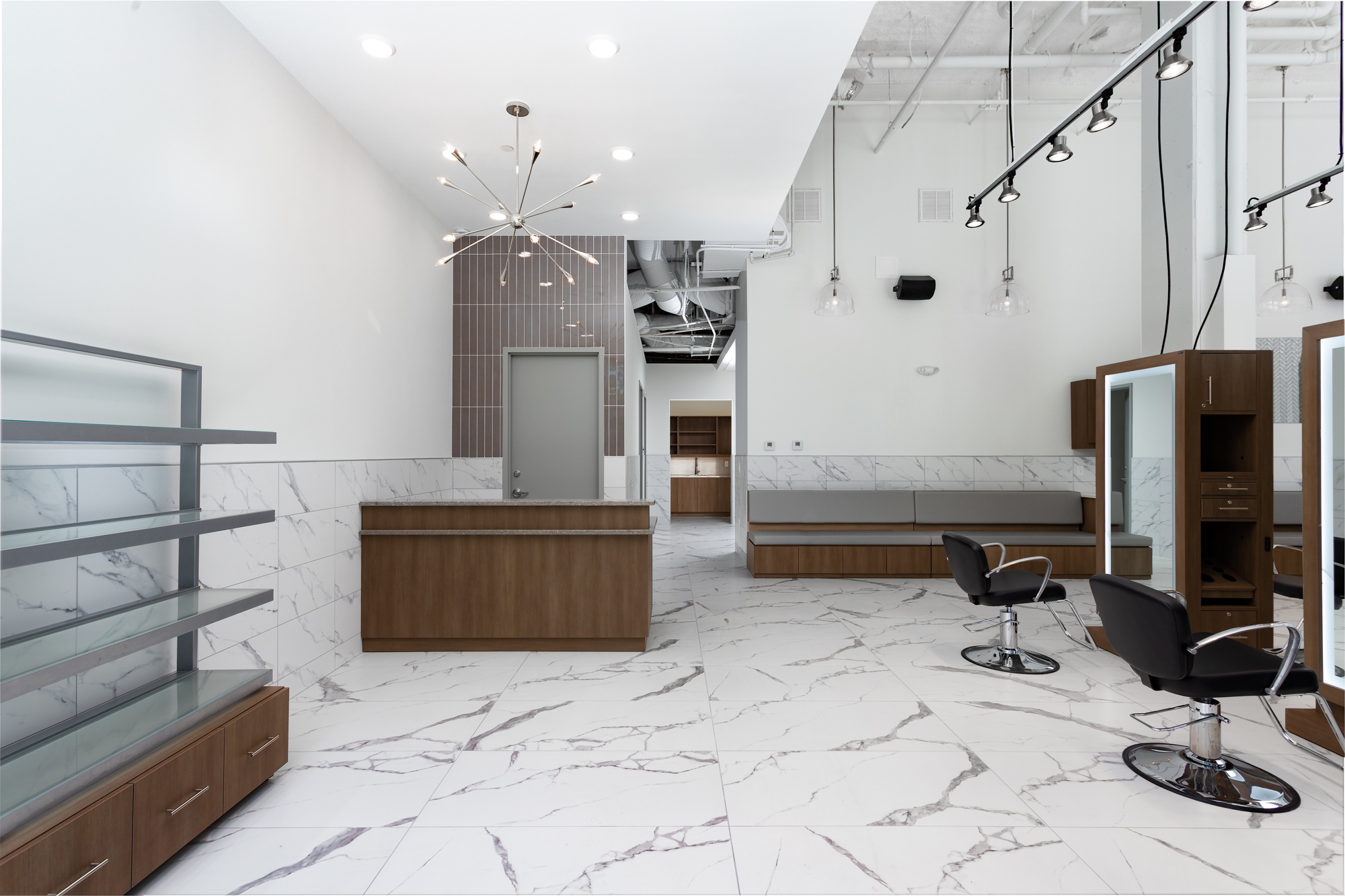 VanMichaelSalon675Highland-1020