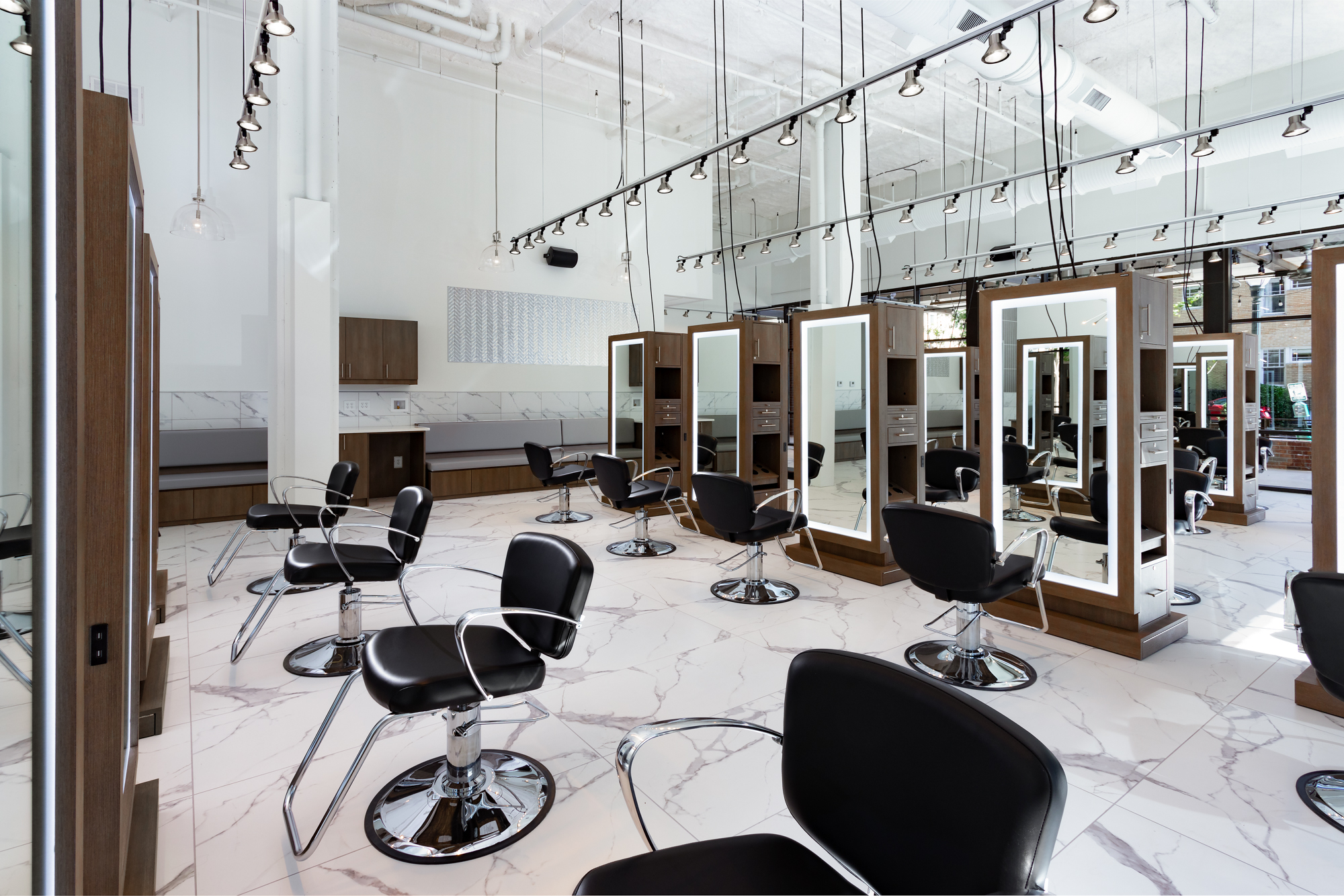 VanMichaelSalon675Highland-1060