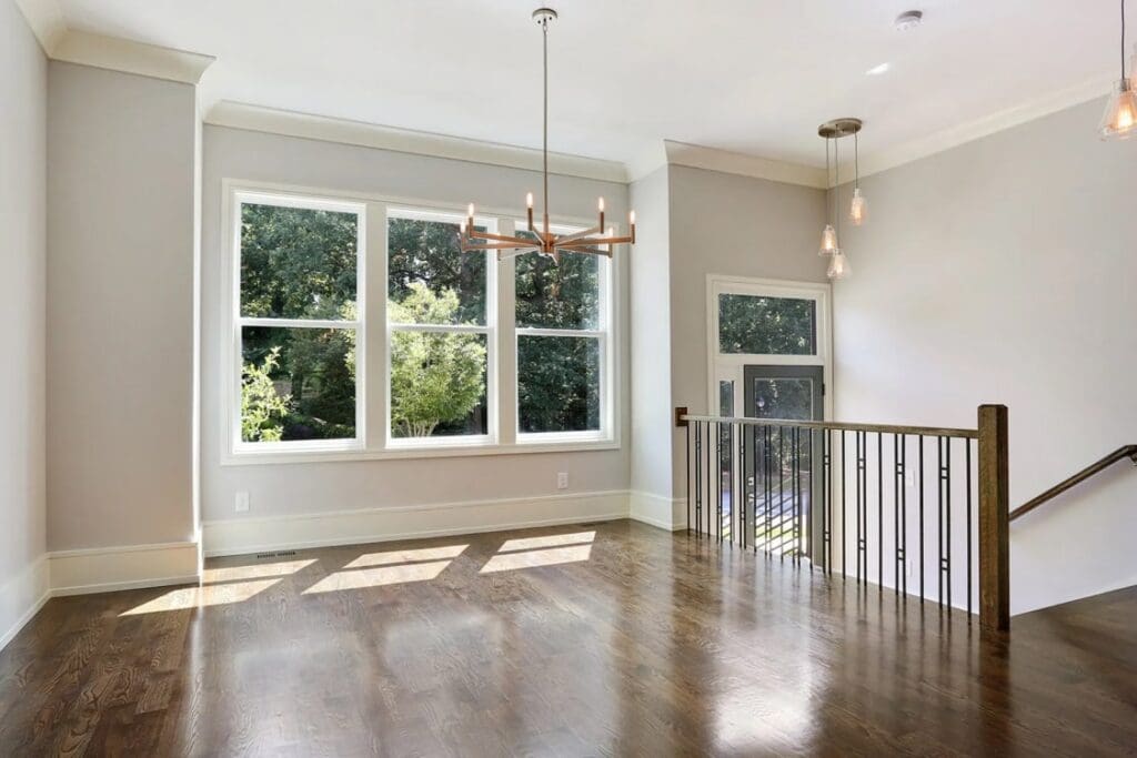 004_window by entrance 3551 BR-min