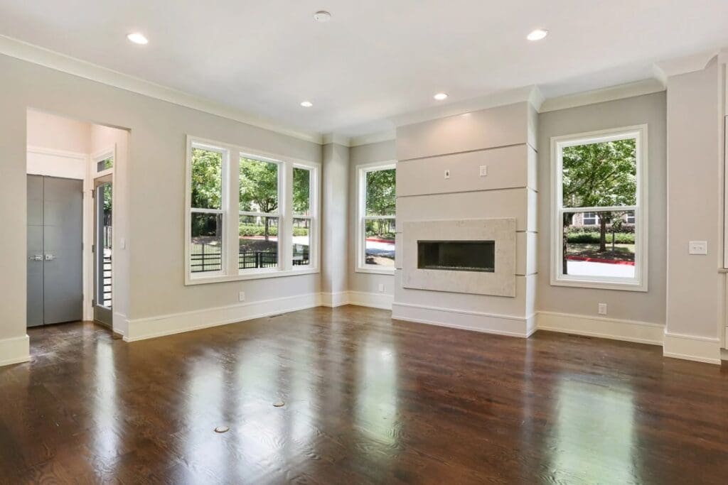 009_LR fireplace 3551 BR-min