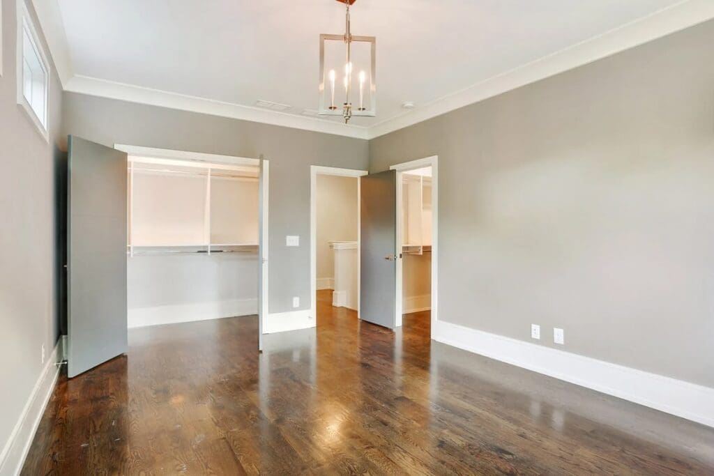 013_bedroom and closet 3551 BR-min