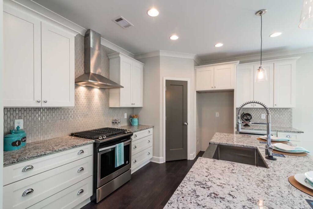 014_1398-Marion-St-SE_EVP