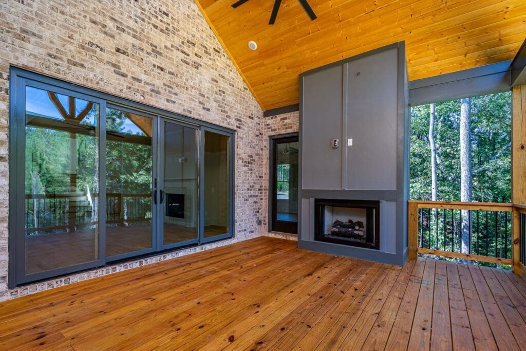 037_1061-Moss-Creek-min