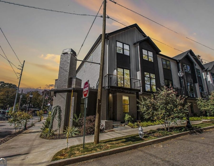 002_unit 1 exterior on corner-min