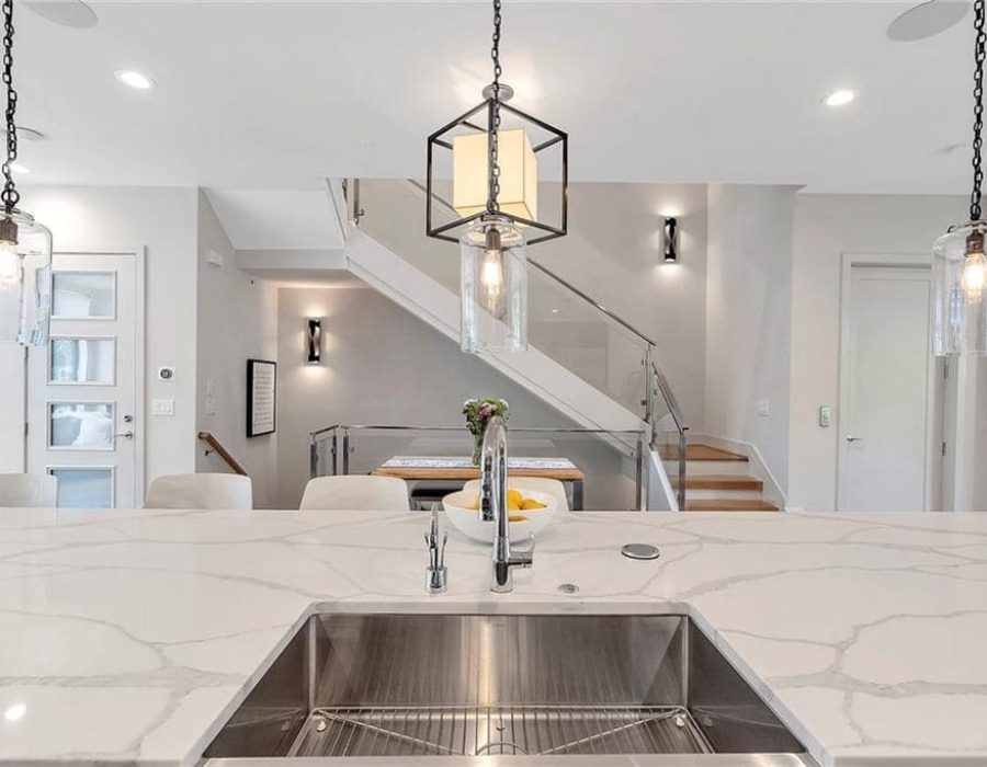 004_Kitchen Island Out 912 Lenox BlvdBoulevard-min