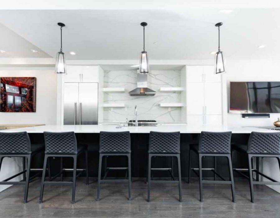 006_Kitchen straight on 910 Lenox Blvdboulevard