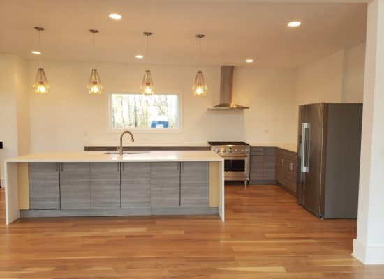 007_505 TV_Kitchen no backsplashjpg-min