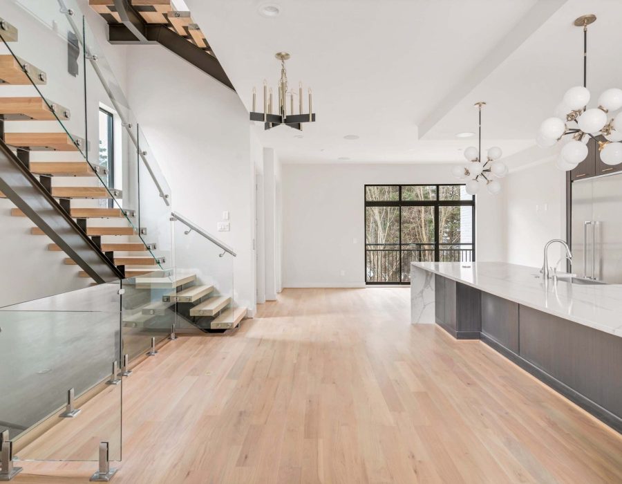 007_Kitchen Full with Stairs_1.18-01234