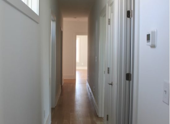 012_505 TV_Hallway-min