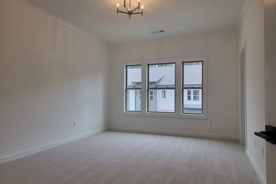 013_20241107_125310_MasterBedroom