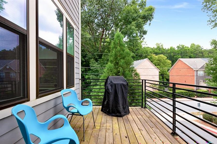 015_back deck balcony 3571 BR-min