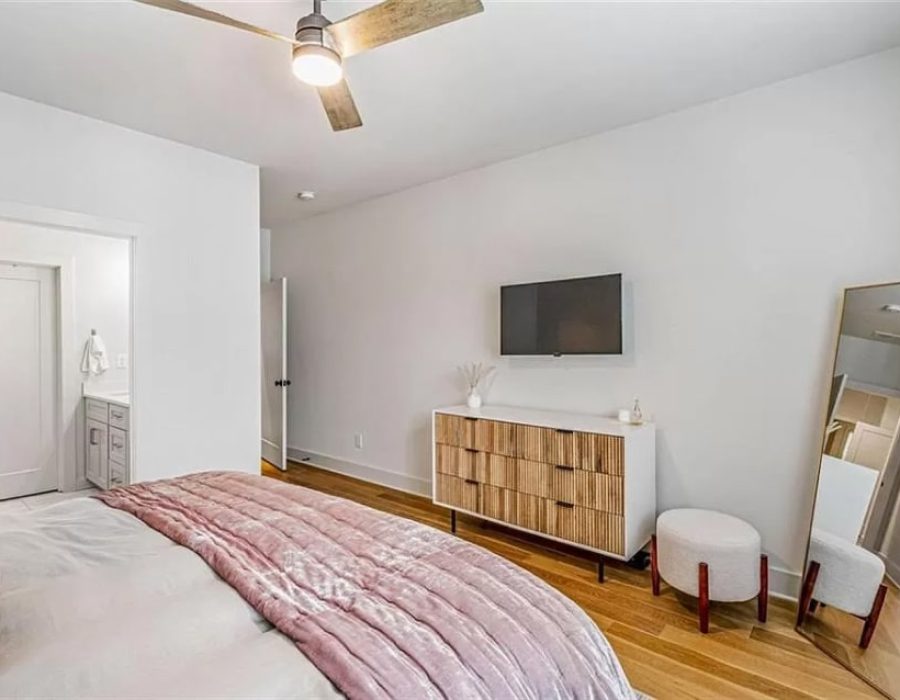 017_May 8 Bedroom 1B-min