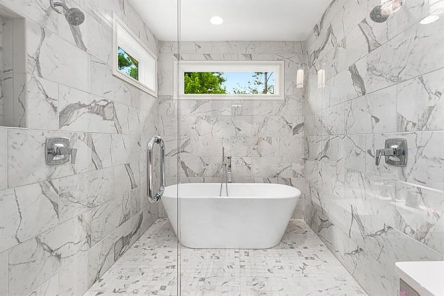 018_primary bath tub 3571 BR-min