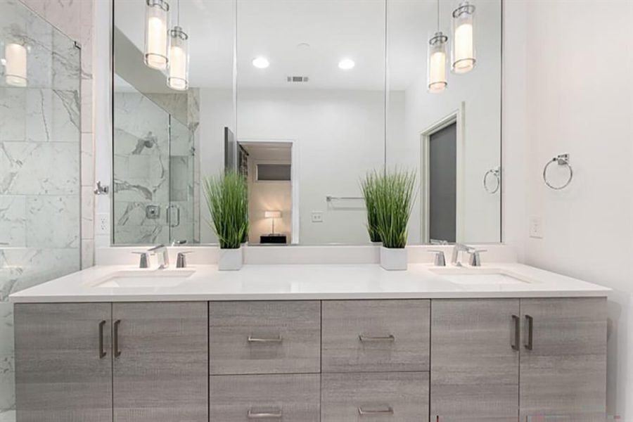 019_primary vanity straight on 3571 BR-min