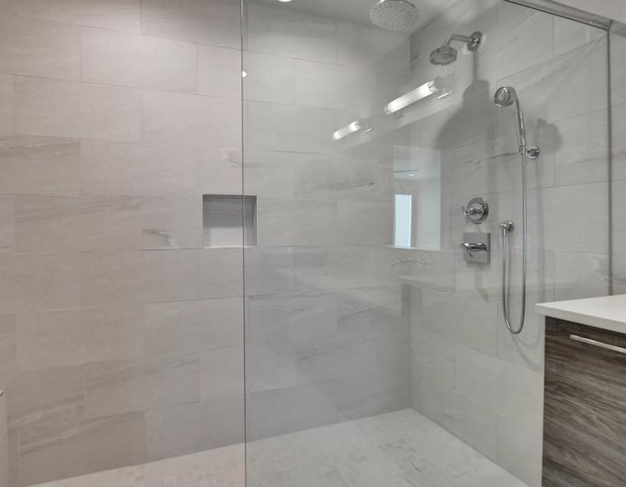 020_Primary Shower 908 Lenox Blvdboulevard-min