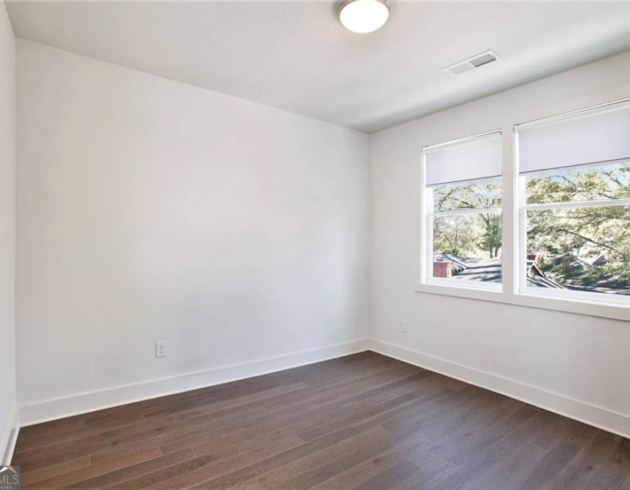 020_unit 1 bedroom 1-min