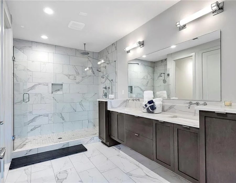 021_912 Master BathroomBoulevard-min