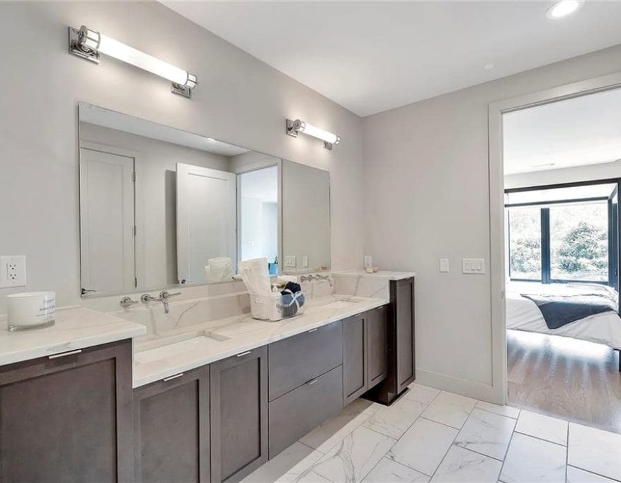 021_Primary Vanity 912 Lenox BlvdBoulevard-min