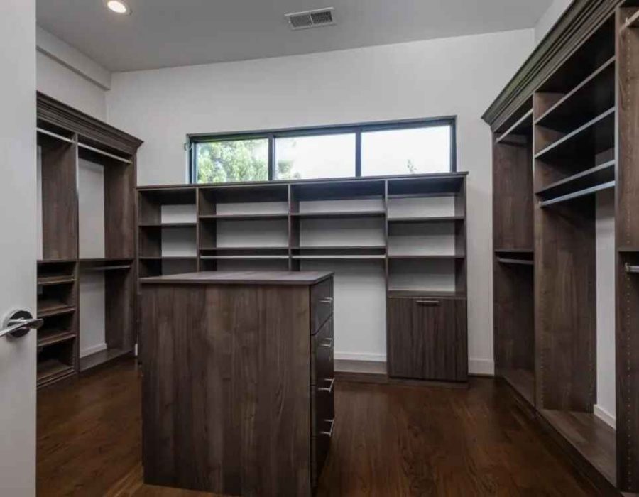 023_Primary Closet 906 Lenox Blvdblvd