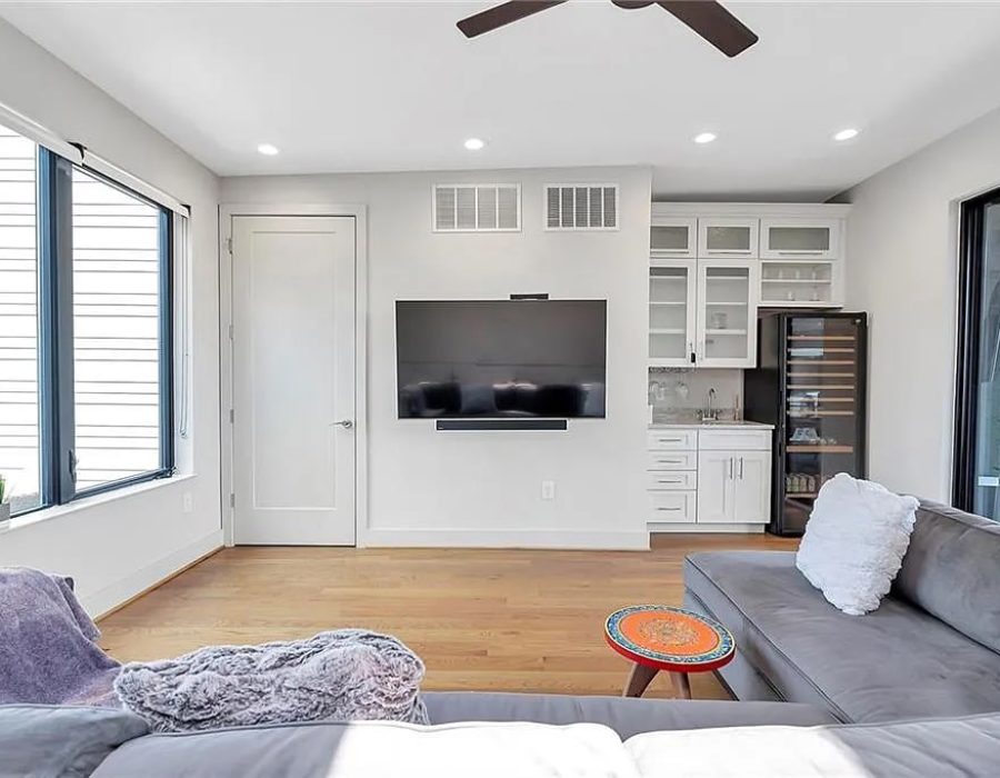 025_912 LoftBoulevard-min