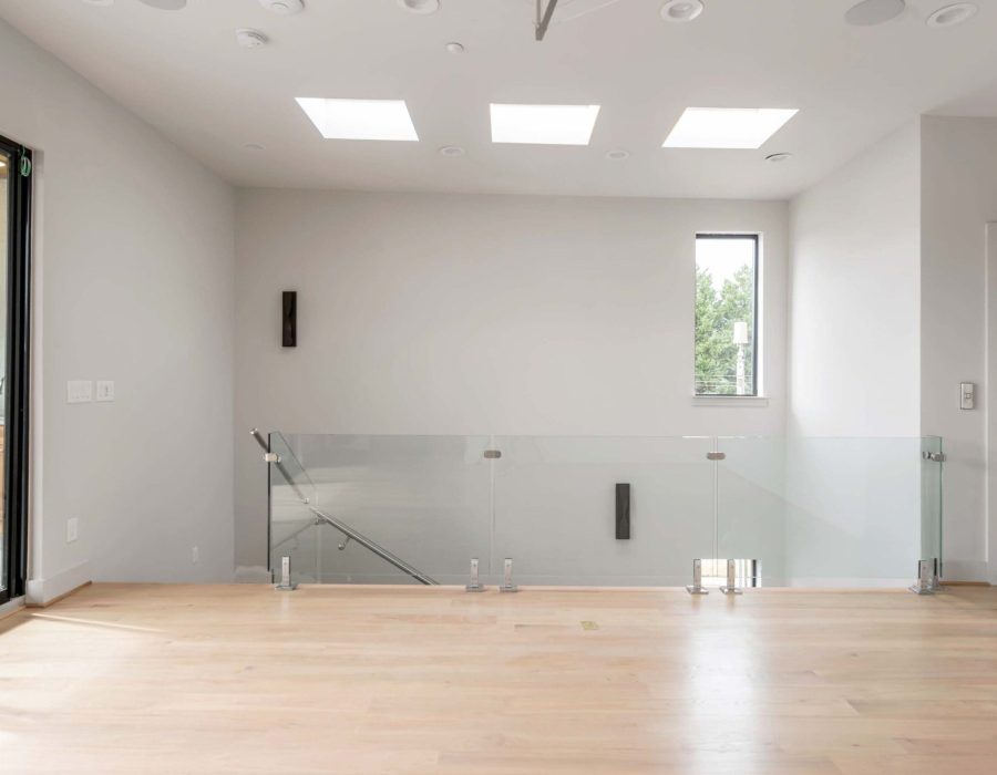 027_Loft Landing Skylights_1.18-01177