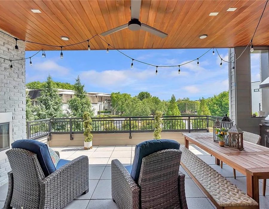 028_912 back deck patioBoulevard-min