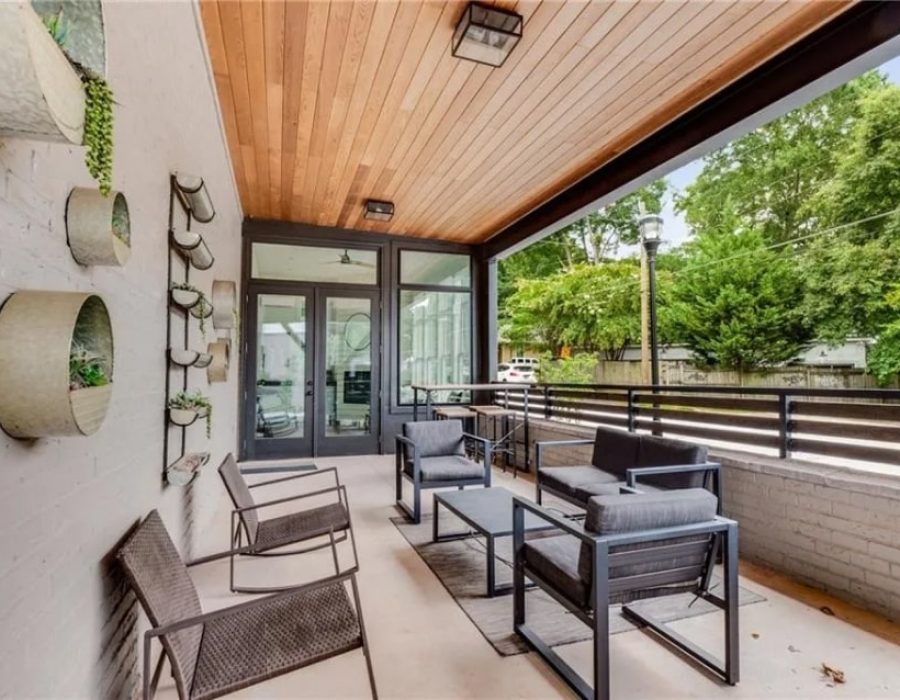 029_VS patio clubhouse-min