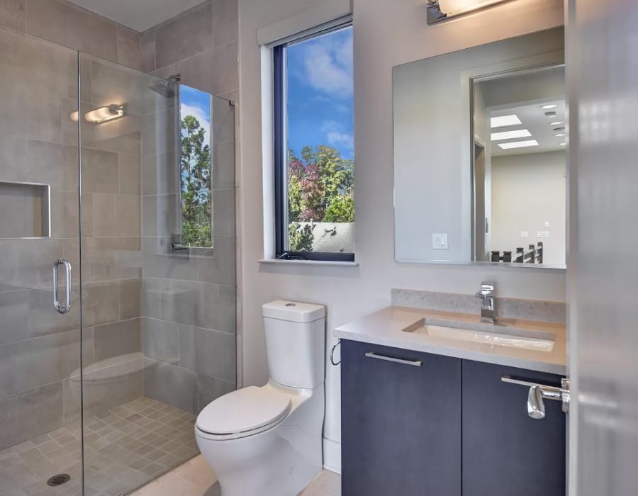 035_Loft bathroom 908 Lenox Blvdboulevard-min