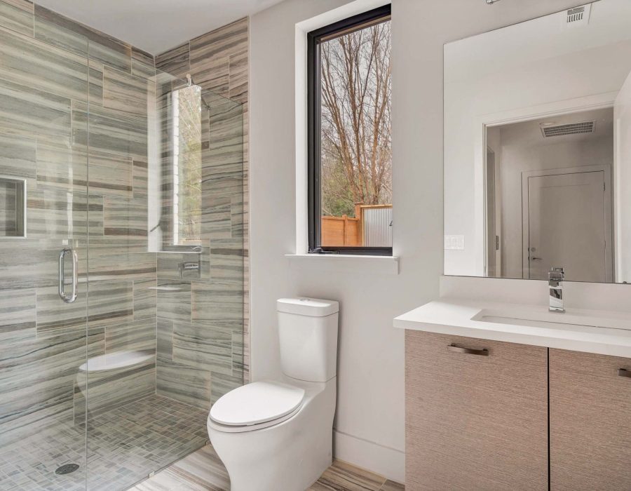 037_basement bathroom_1.18-01154