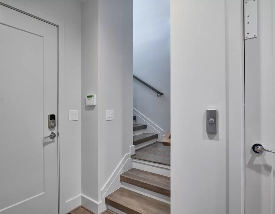 040_Basement Entrance 908 Lenox Blvdboulevard-min