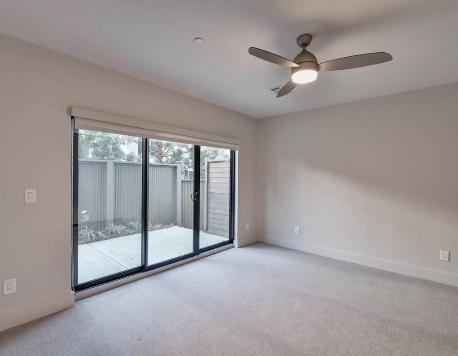 041_Basement Bedroom empty 908 Lenox Blvdboulevard-min